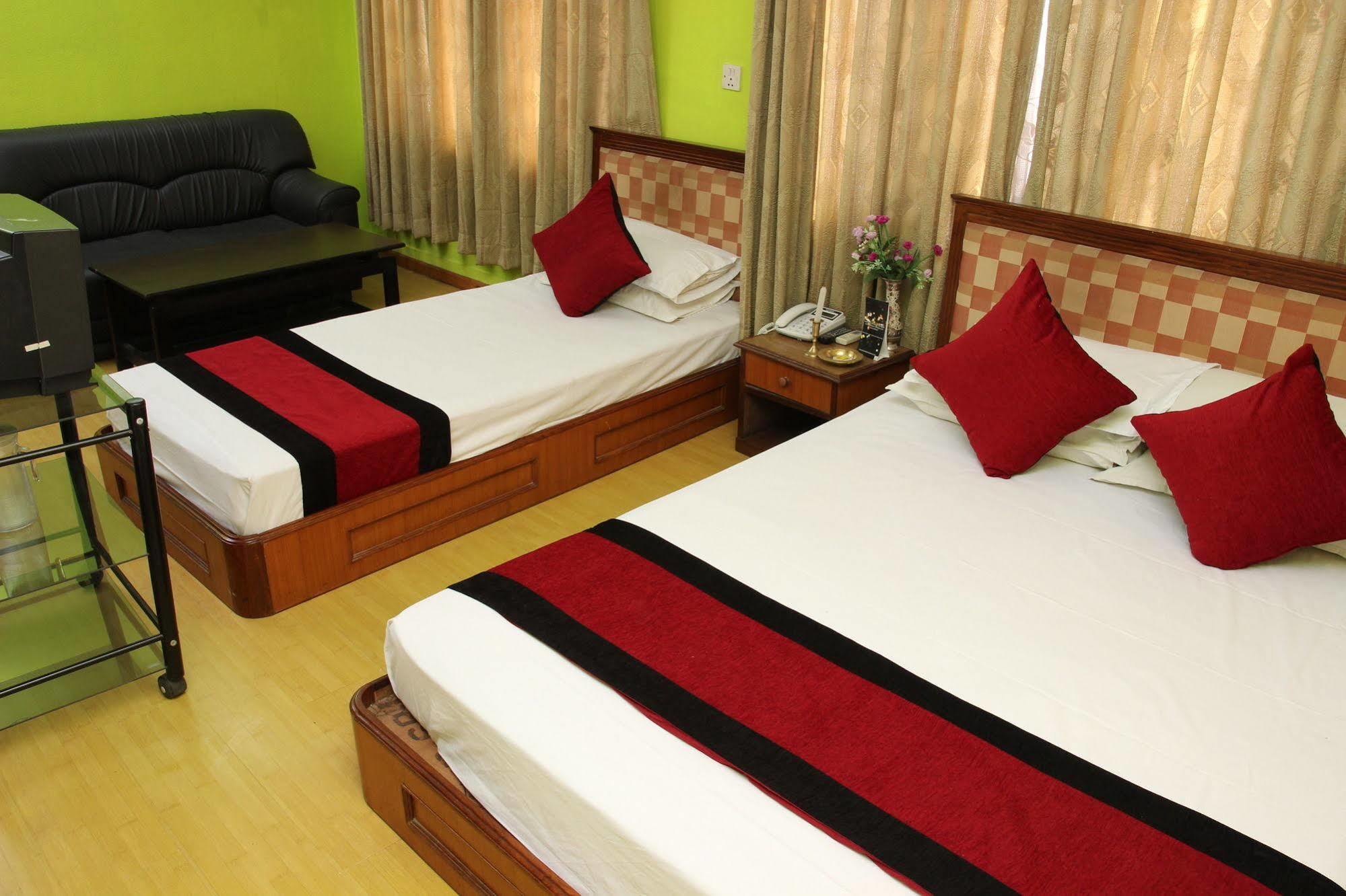 Hotel Blue Horizon Kathmandu Exteriör bild