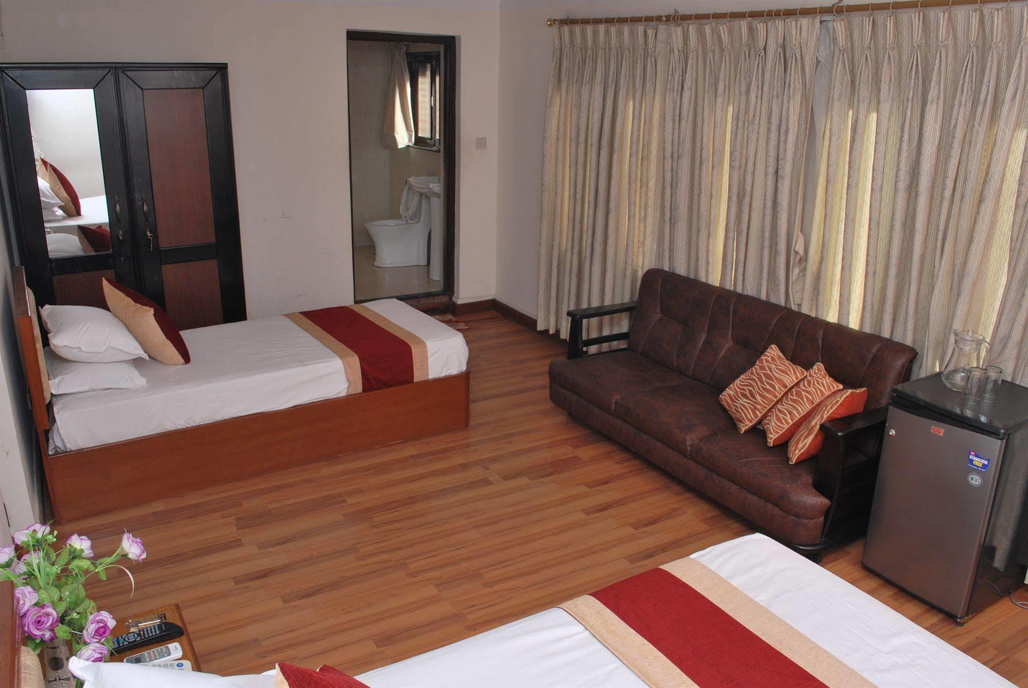 Hotel Blue Horizon Kathmandu Exteriör bild