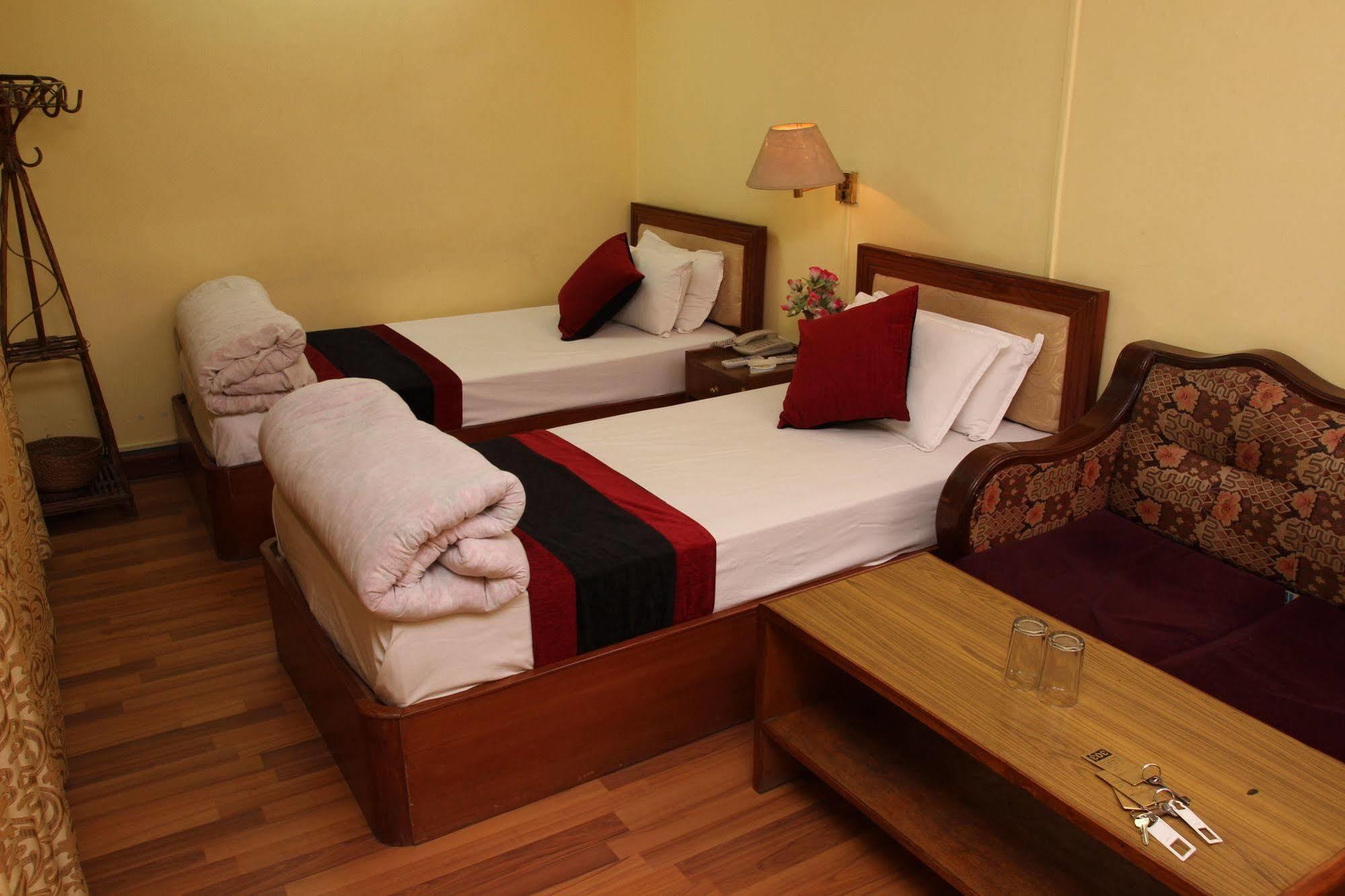 Hotel Blue Horizon Kathmandu Exteriör bild