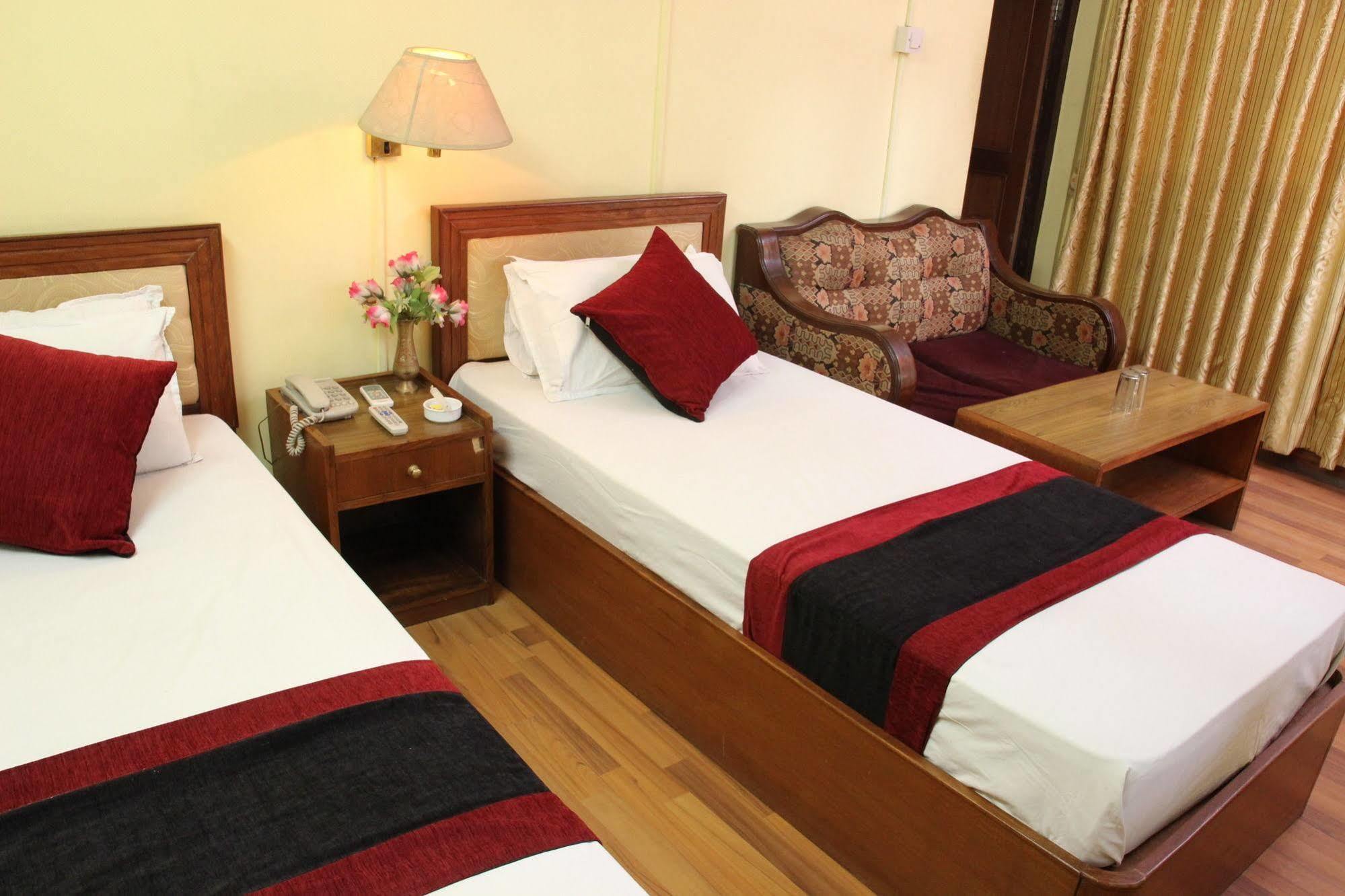 Hotel Blue Horizon Kathmandu Exteriör bild